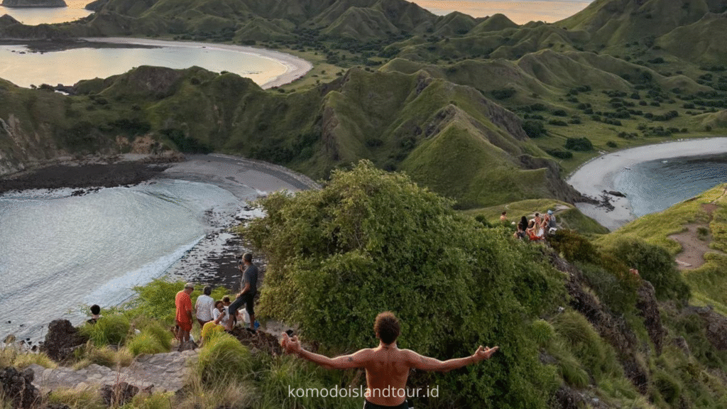 padar island, komodo island, komodo tour, komodo island tour, komodo trip, labuan bajo adventures