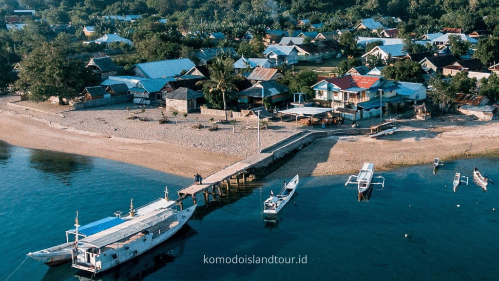 Moyo Island Sumbawa, labuan bajo, rinca island, komodo national park, taman nasional komodo, komodo trip, open trip komodo, boat trip komodo, komodo trip from lombok, komodo trip from labuan bajo, komodo dragons, open trip labuan bajo, labuan bajo trip