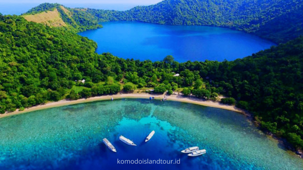 satonda island, satonda trip, open trip sumbawa, boat trip sumbawa, sumbawa island