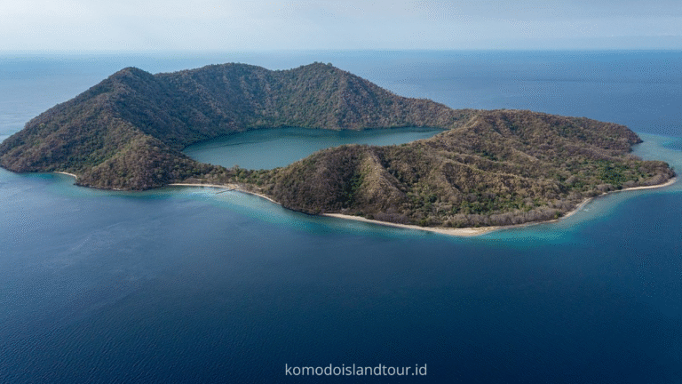 satonda island, satonda trip, open trip sumbawa, boat trip sumbawa, sumbawa island