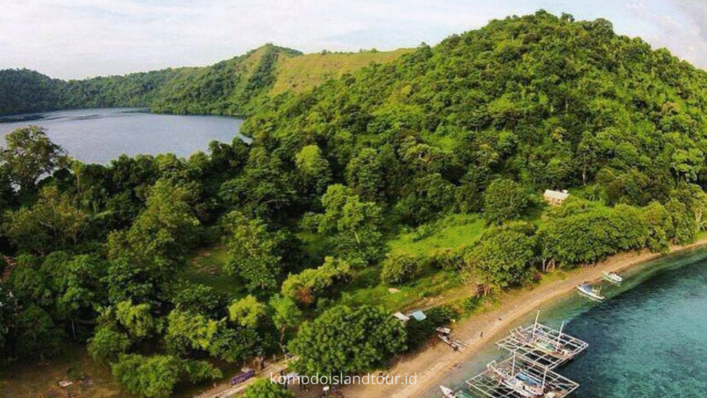 satonda island, satonda trip, open trip sumbawa, boat trip sumbawa, sumbawa island