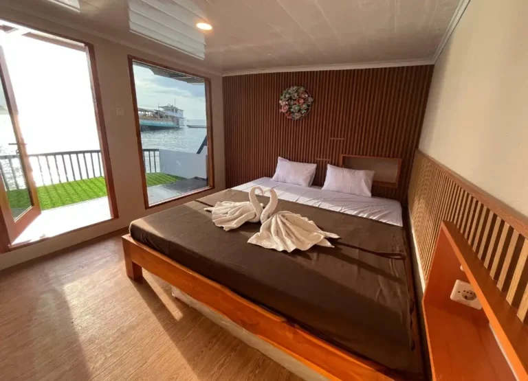 Eternity Luxury Boat, Komodo to labuan bajo, labuan bajo to lombok,boat trip