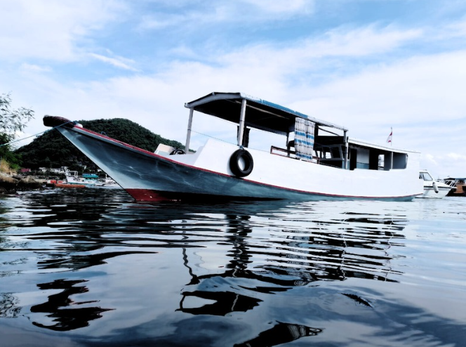 PRIVATE HALF DAY SUNSET TRIP