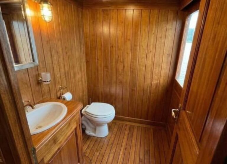 KOMODO ISLAND TOUR FROM LOMBOK