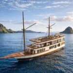 Aura Suci Liveaboard Komodo Tour Packages