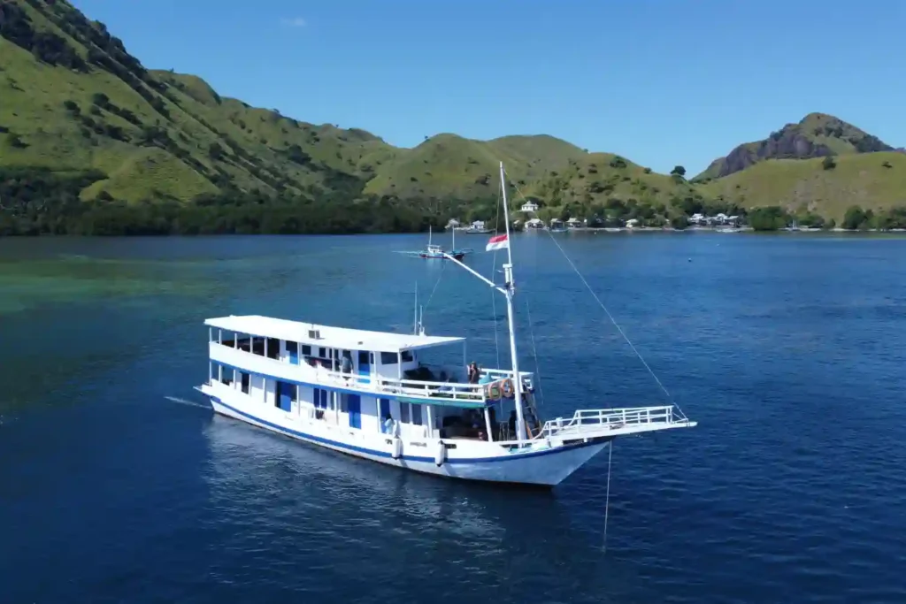 La dyana Liveaboard, 2 Day 1 Nights Komodo Tour