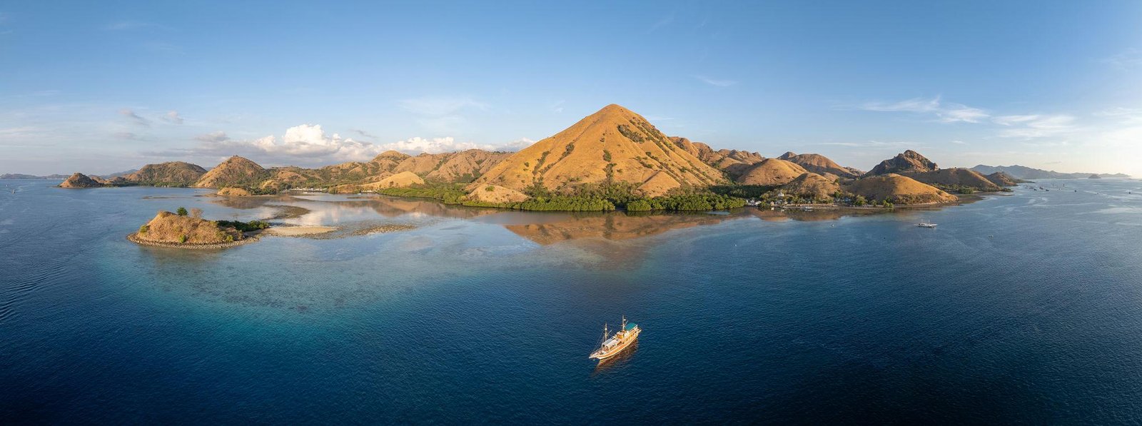 Standard, Deluxe, and Luxury Komodo Boats