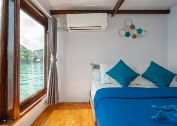 Deluxe Cabin Invictus-converted