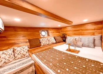 Semesta Voyages Luxury Liveboard Komodo Tour Packages